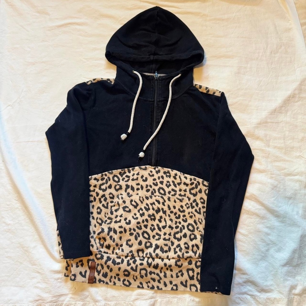 Black & leopard print partial zip up hoodie in a M Ampersand Women's